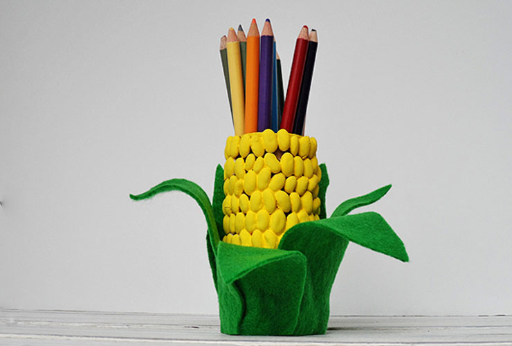 Fall corn pencil holder