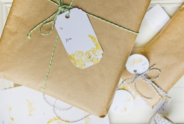 18 Clever & Inexpensive Gift Wrapping Ideas For Any Occasion