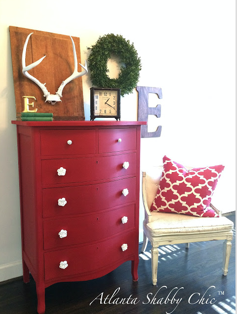 75 Unique Red Bedroom Ideas And Photos, Red And White Dresser Pulls