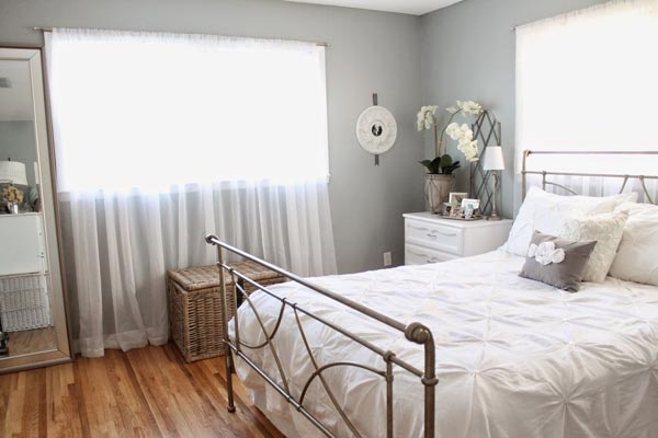 35+ White Bedroom Design For Girls