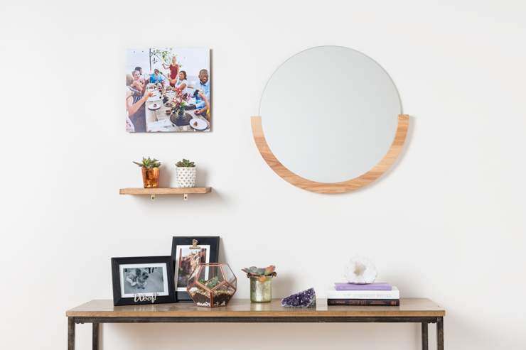 Tips On How High To Hang A Mirror For, What Size Round Mirror Over Console Table