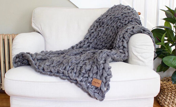 Arm-Knitted Throw Blanket Gift