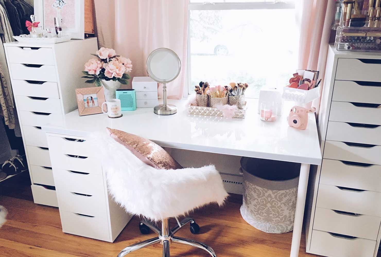 35 Makeup Room Ideas To Brighten Your Morning Routine | Shutterfly